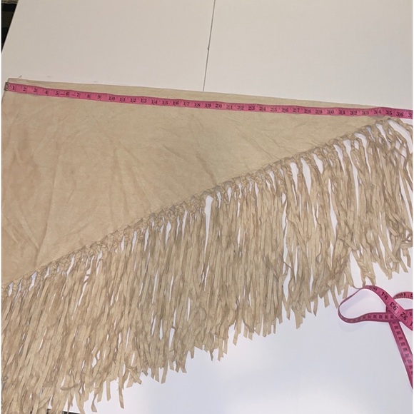 BOHO FRANCESCA’S SHAWL PONCHO WRAP WHITE BEIGE NWT - Picture 9 of 15